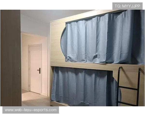 足球球星床帘蚊帐一体式设计创新，打造舒适与安全并存的睡眠环境